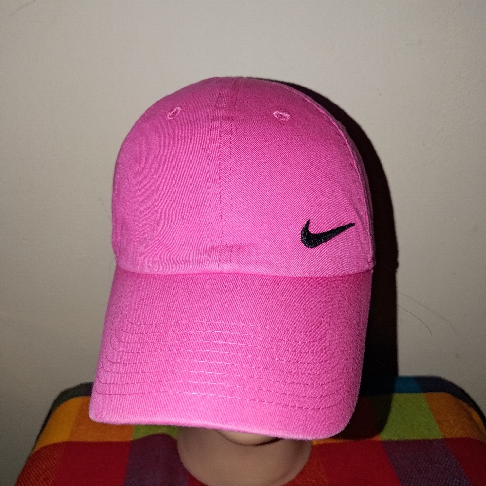 Nike Embroidered Swoosh Strap-on Pink-Black Hat Cap OS